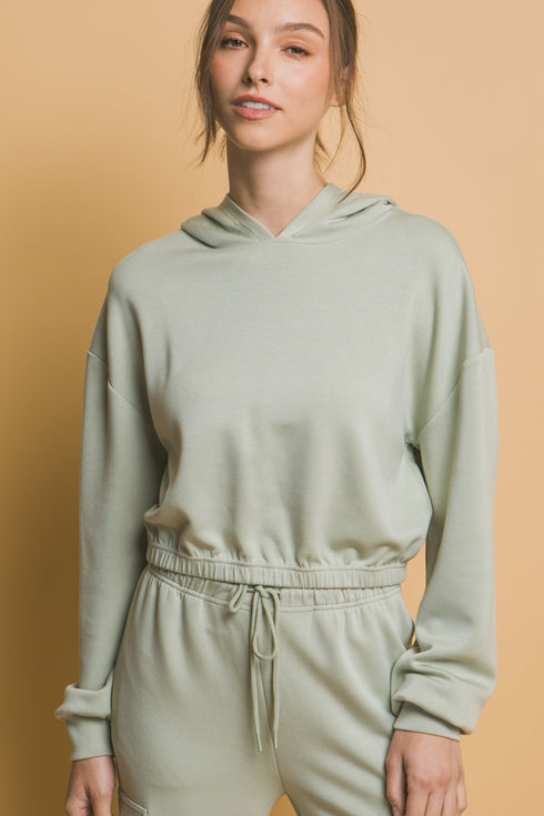LIGHTWEIGHT CROP HOODIE
